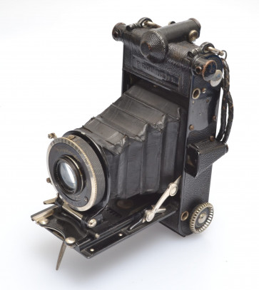 Voigtlander Prominent 6x9cm with Heliar 'AS IS'